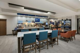 holiday inn express hotel and suites perry by ihg