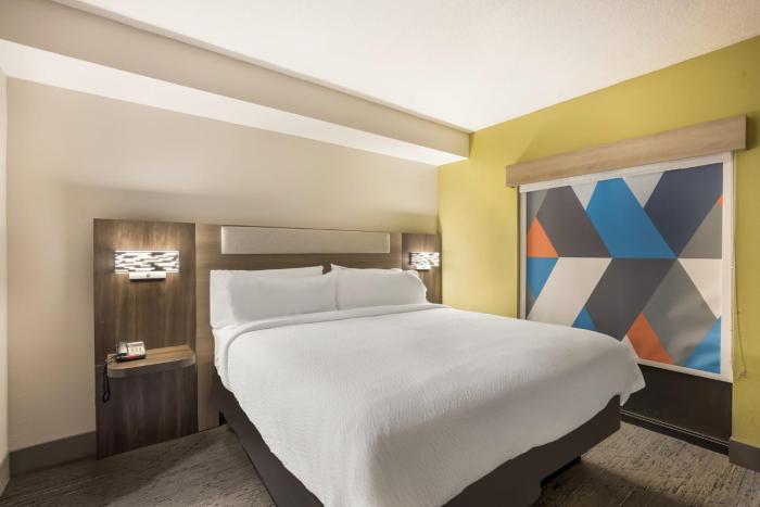 holiday inn express hotel and suites perry by ihg