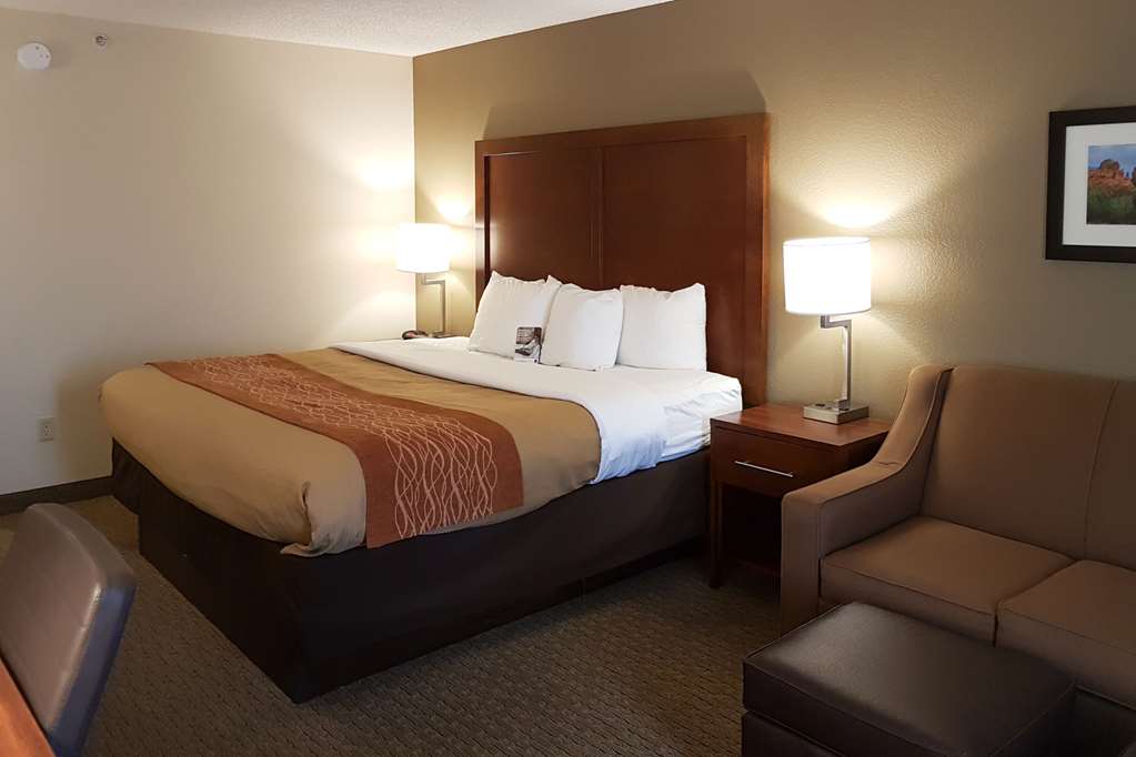 comfort inn i 10 west at 51st ave