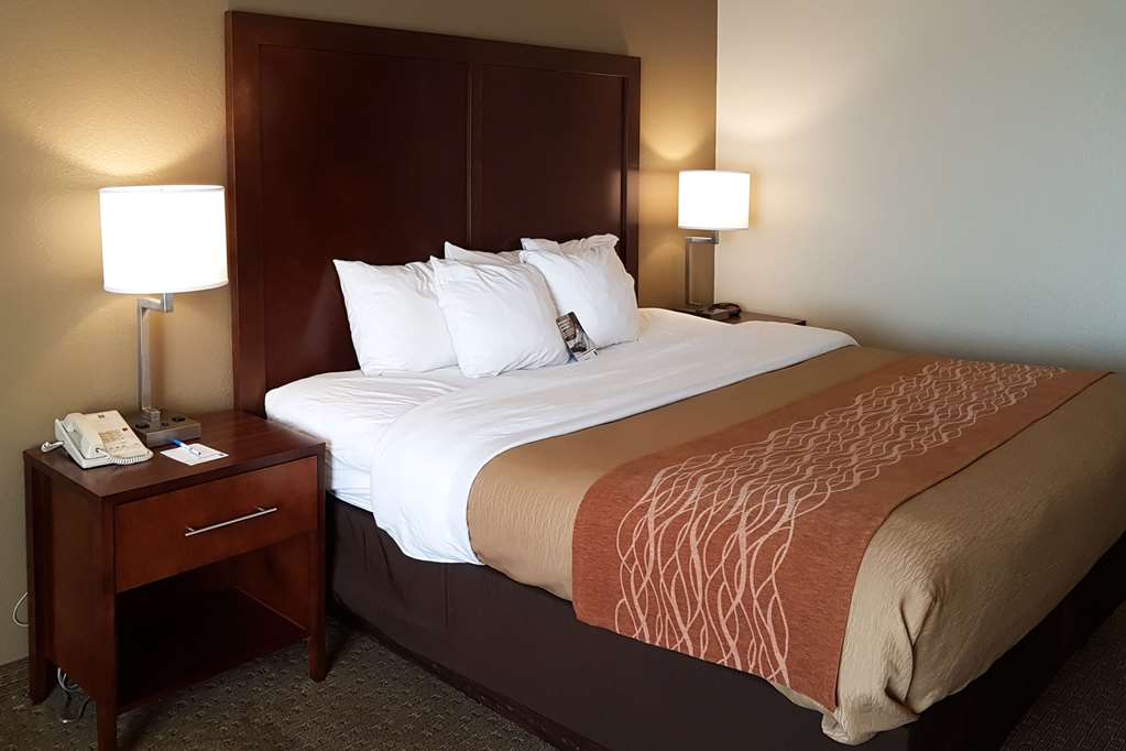 comfort inn i 10 west at 51st ave