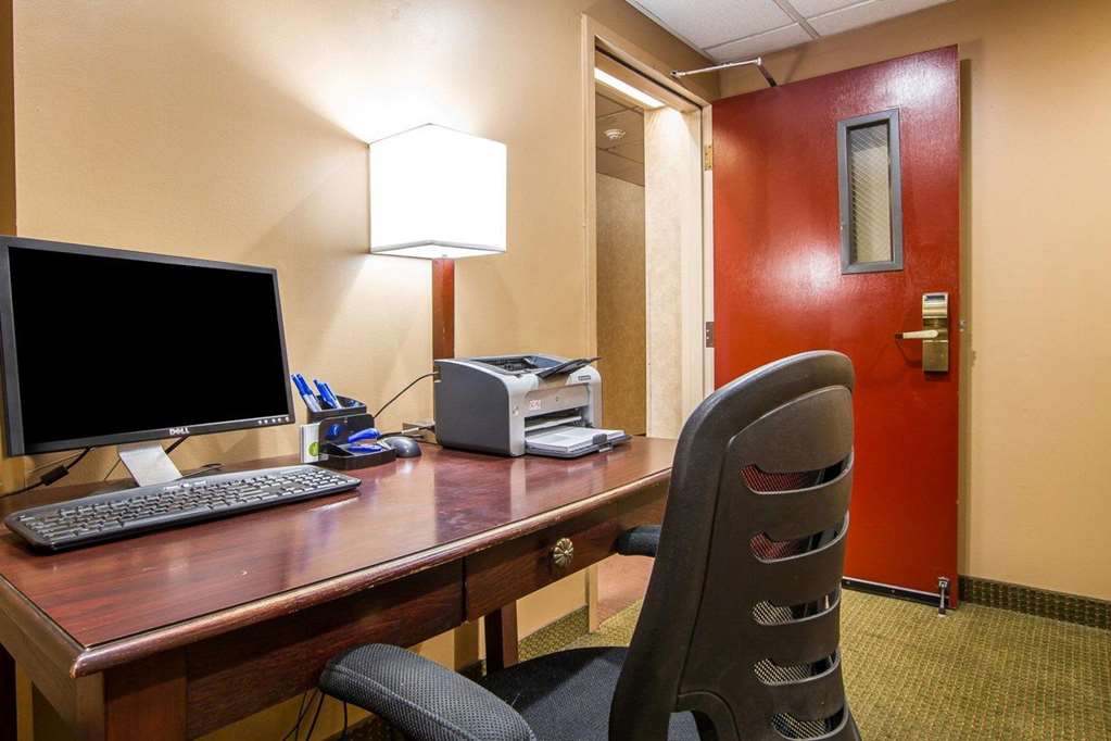 comfort inn i 10 west at 51st ave