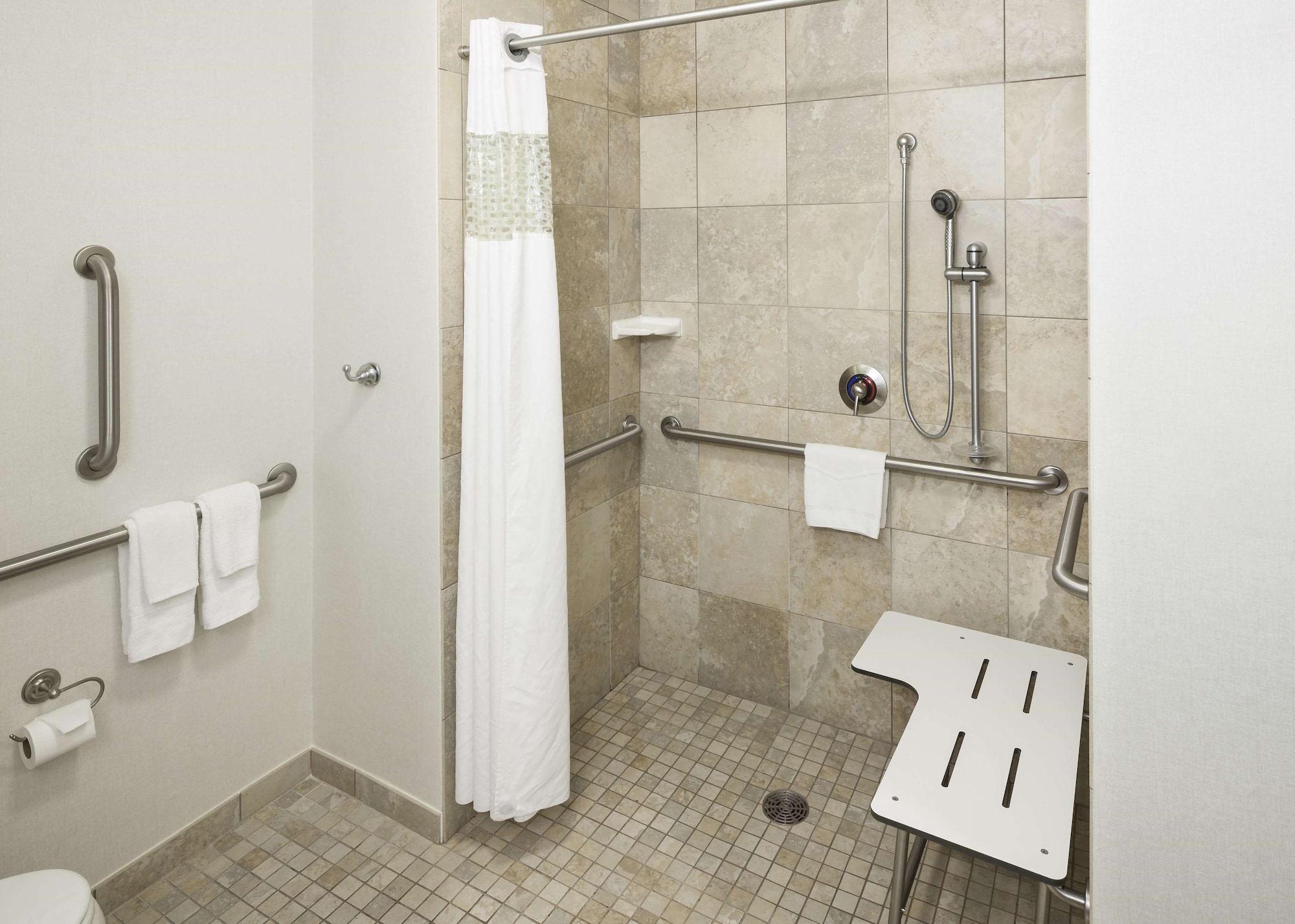 hampton inn and suites phoenix north happy valley