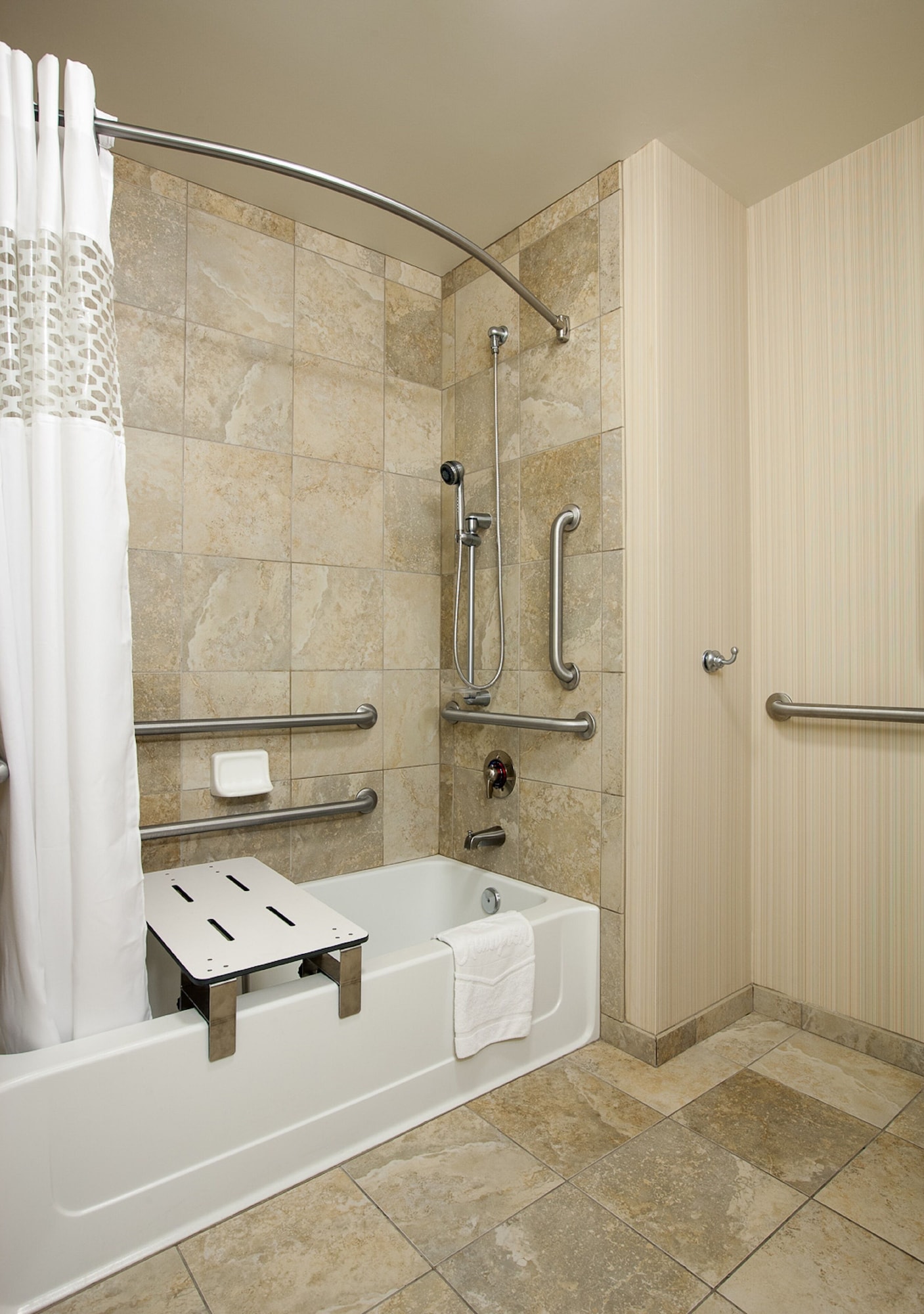 hampton inn and suites phoenix north happy valley