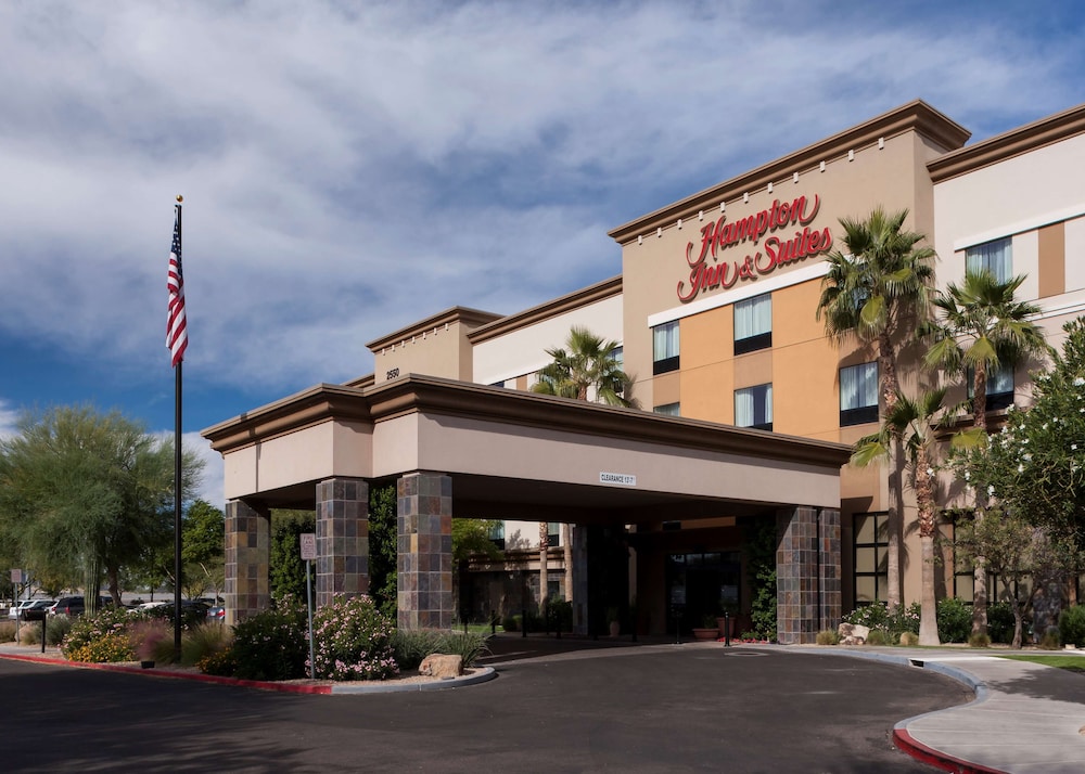 hampton inn and suites phoenix north happy valley