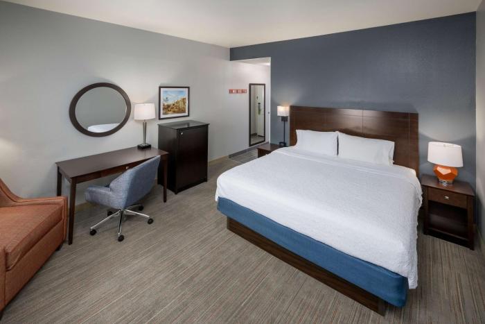 hampton inn and suites phoenix north happy valley
