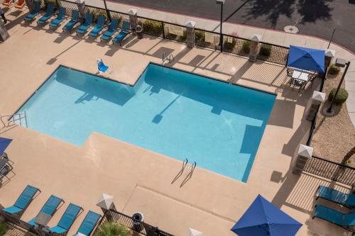 hampton inn and suites phoenix north happy valley