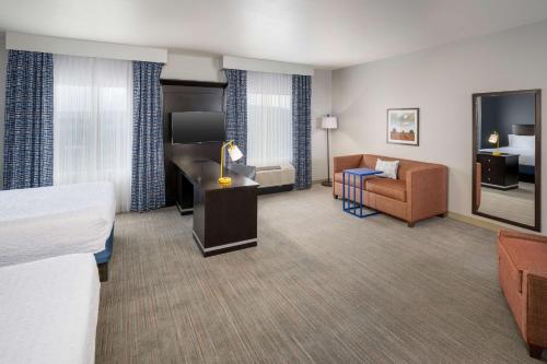 hampton inn and suites phoenix north happy valley