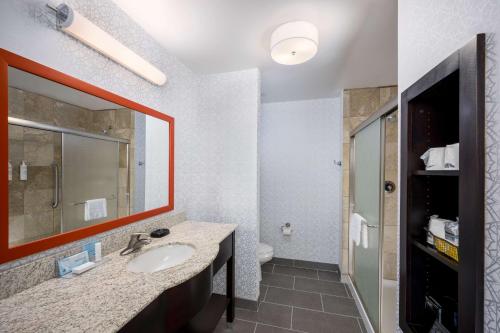 hampton inn and suites phoenix north happy valley