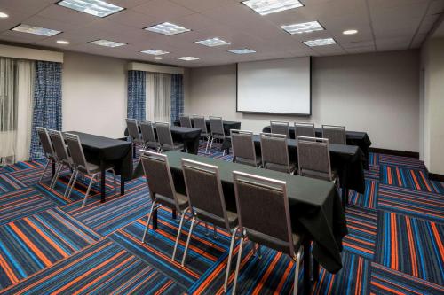hampton inn and suites phoenix north happy valley