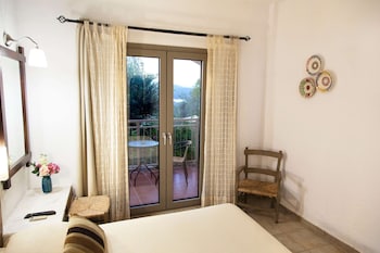 elpida village