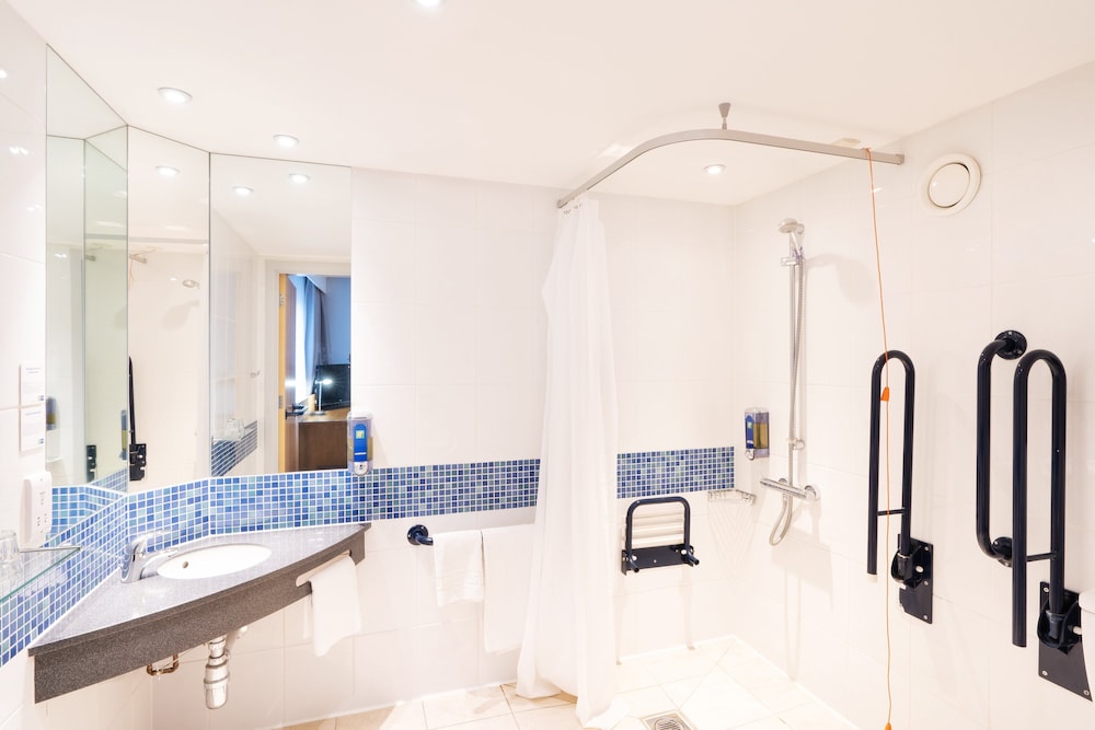 holiday inn express dundee by ihg