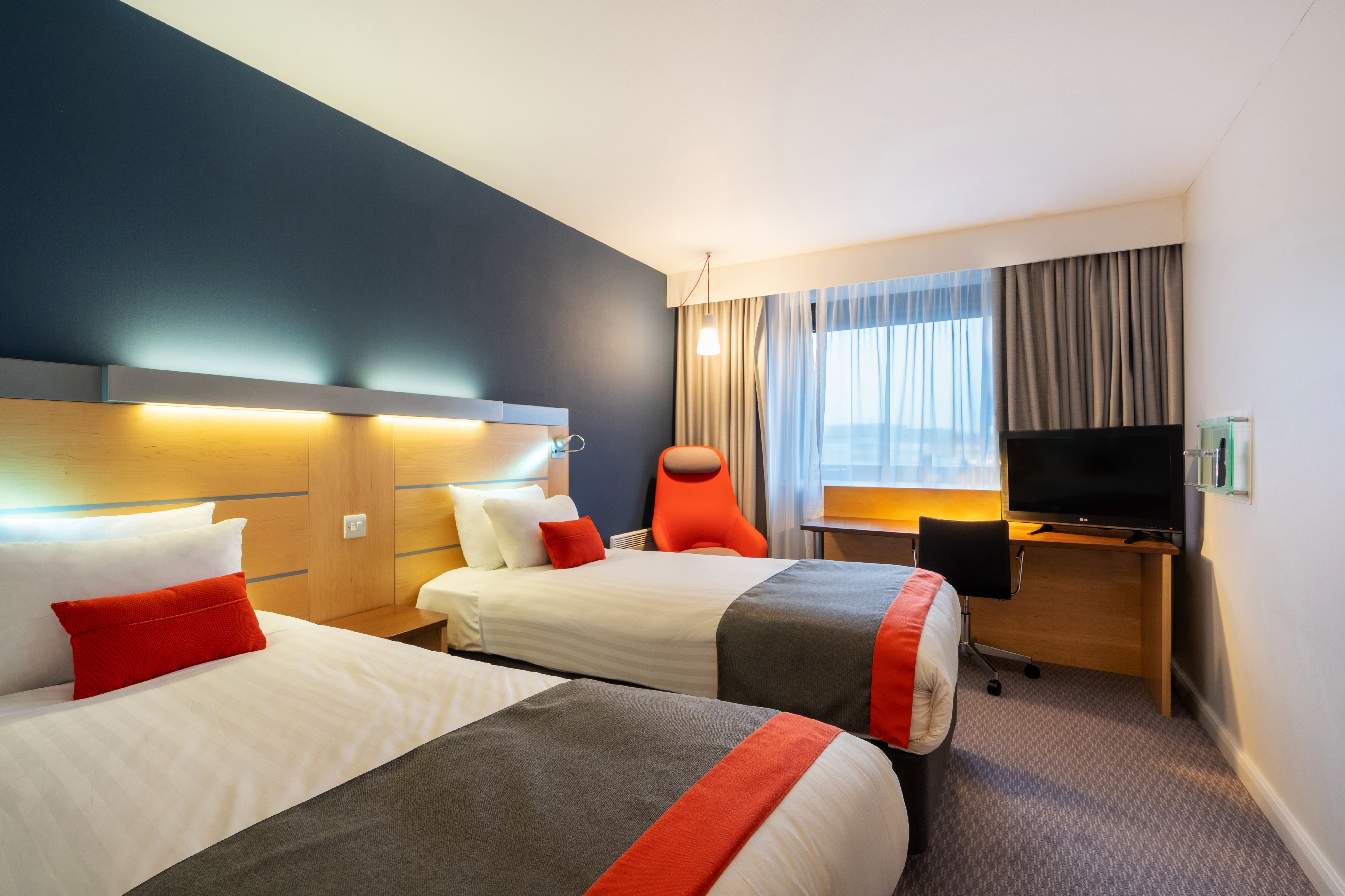 holiday inn express dundee by ihg