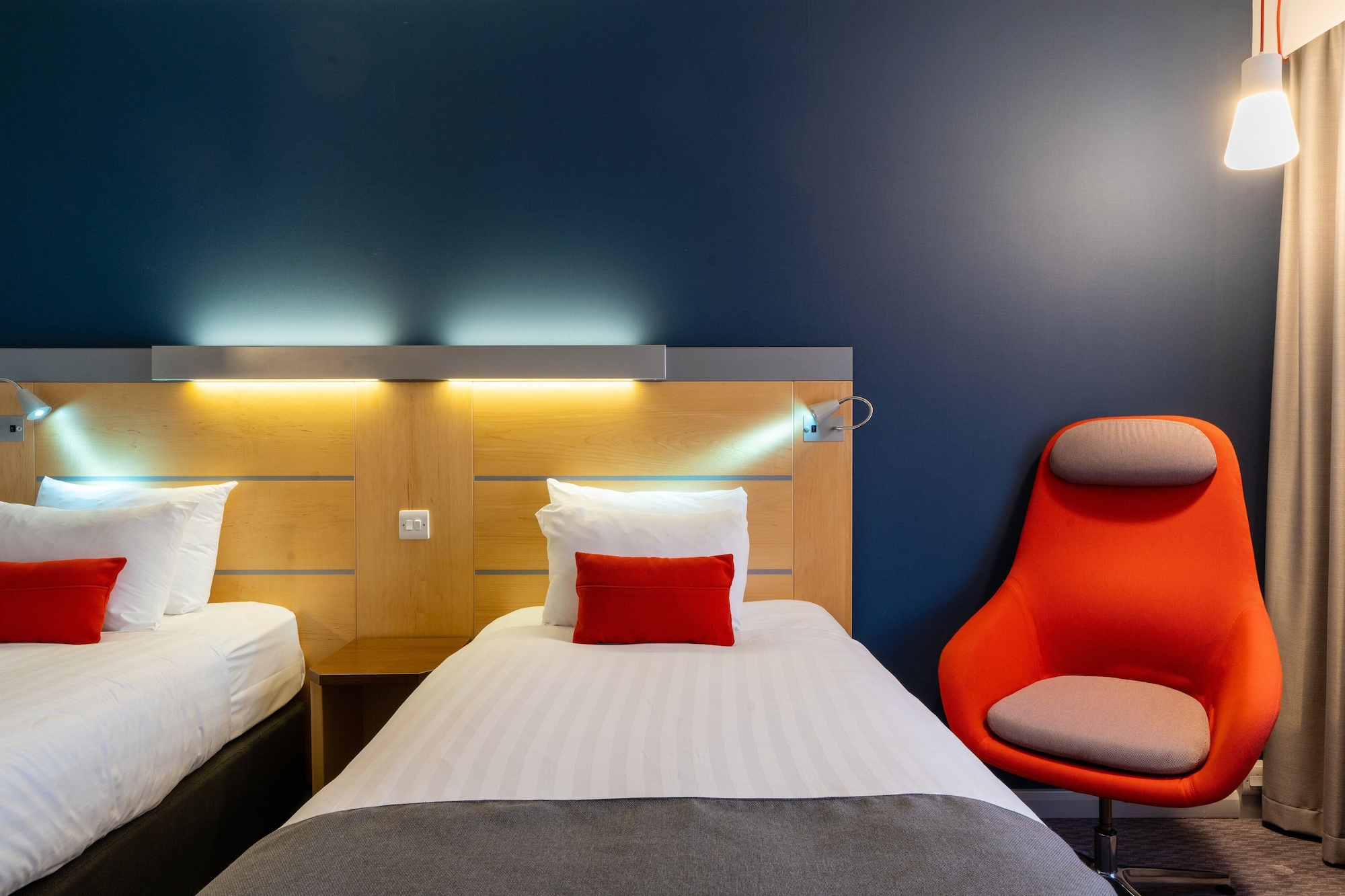 holiday inn express dundee by ihg