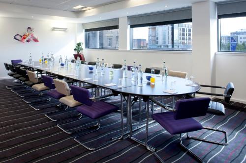 holiday inn express dundee by ihg