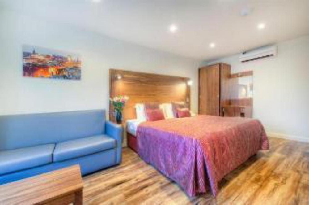 holyrood aparthotel