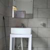 la tsas guest house