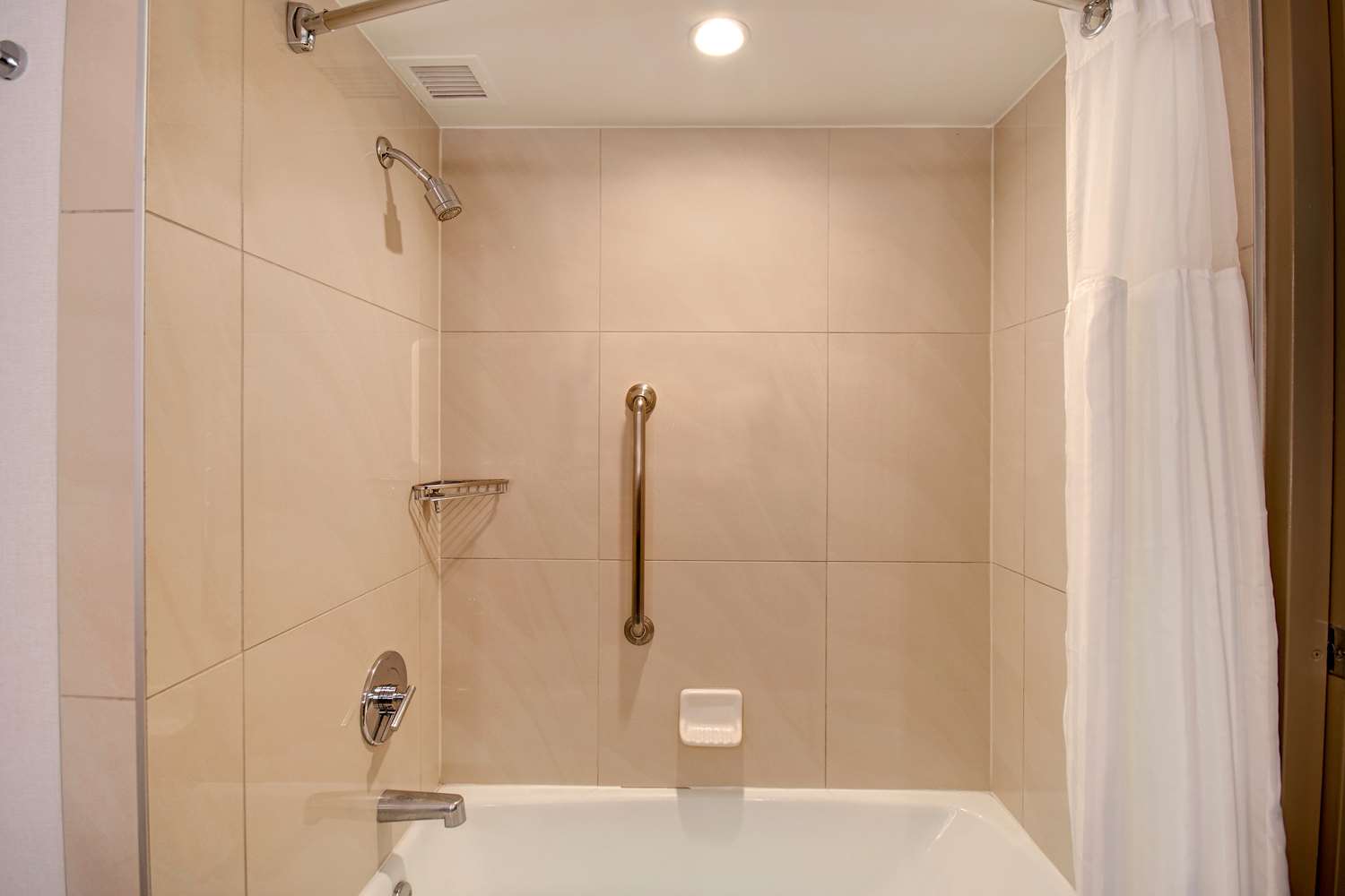 doubletree by hilton lax el segundo