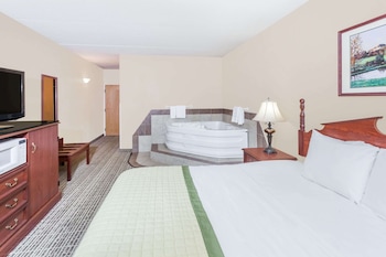 baymont by wyndham elkhart