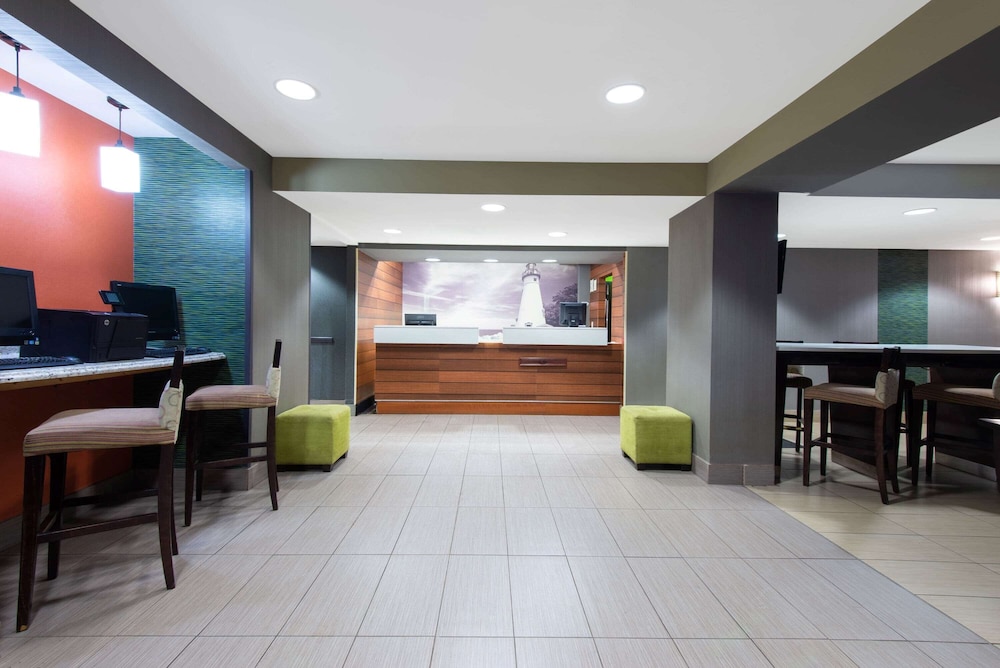 la quinta inn and suites by wyndham erie