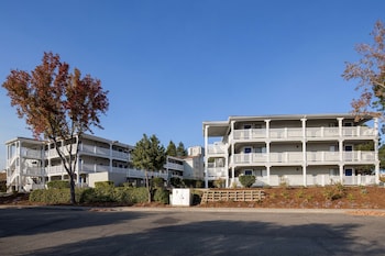 Surestay Hotel By Best Western Fairfield Napa Valley,Suisun City>>Fairfield,3 star