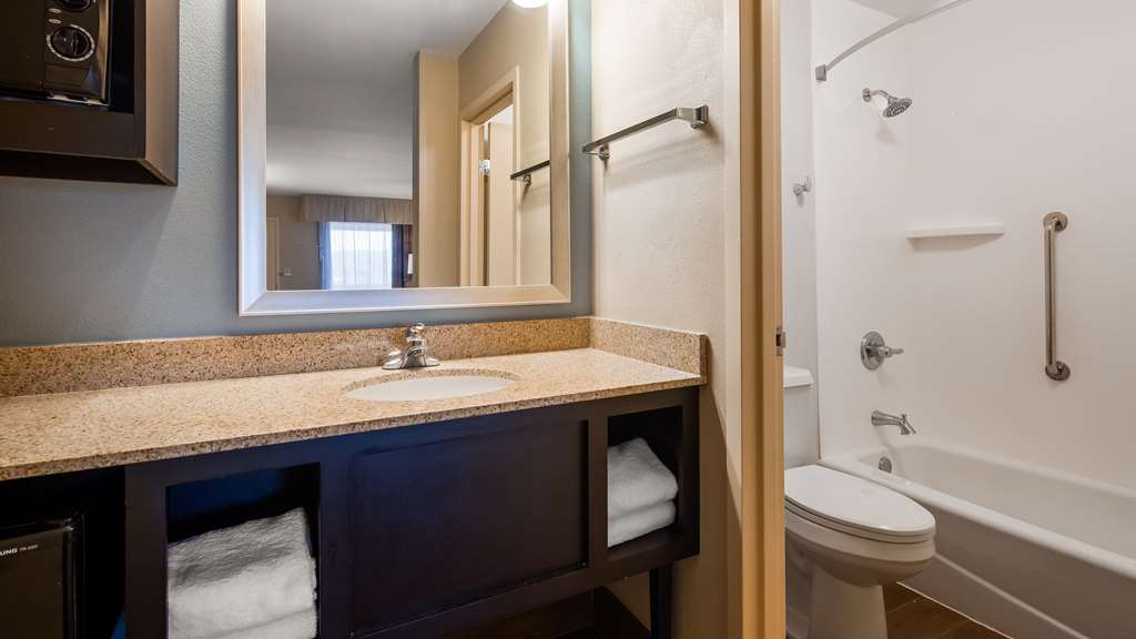 best western newport inn