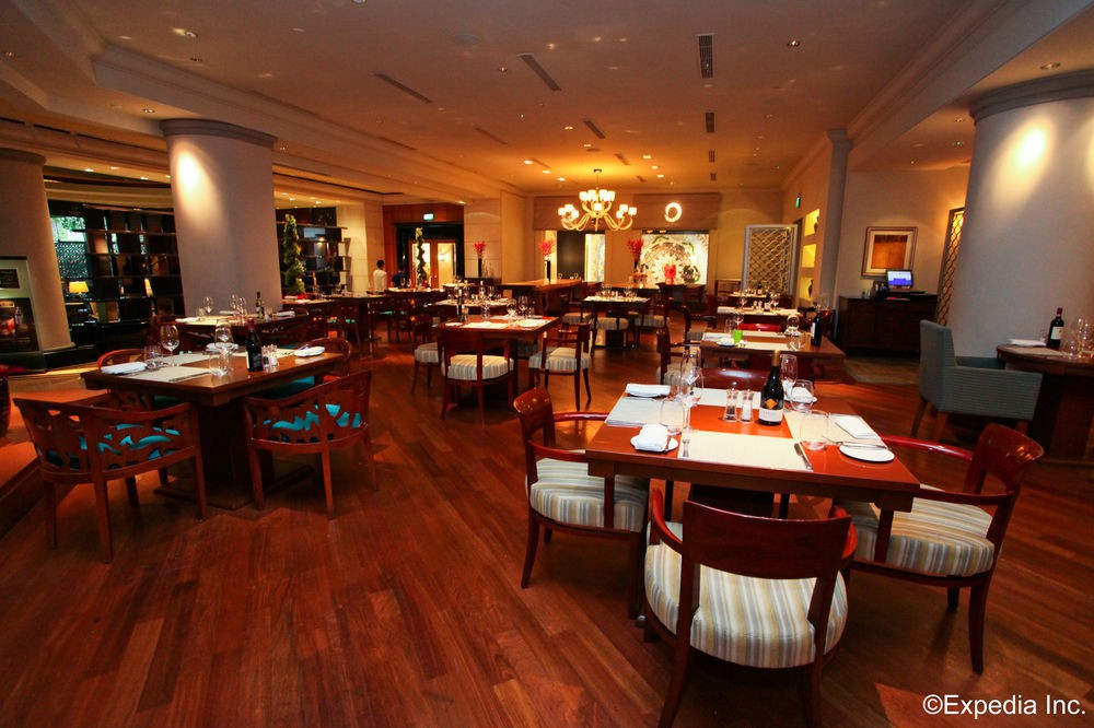four seasons hotel singapore