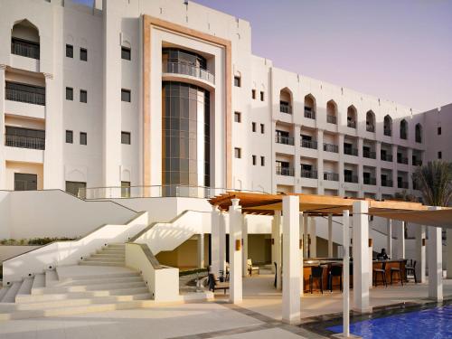crowne plaza sohar by ihg