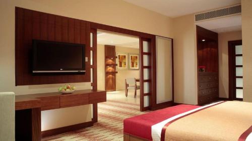 crowne plaza sohar by ihg