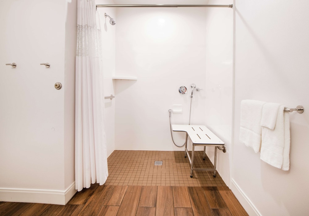 hampton inn cleveland solon