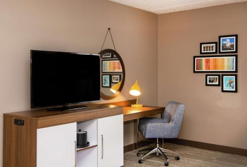 hampton inn cleveland solon