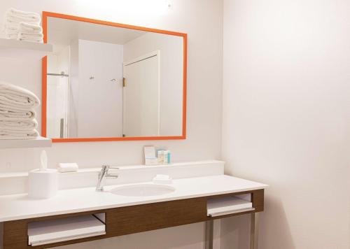 hampton inn cleveland solon