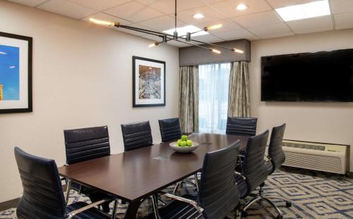 hampton inn cleveland solon