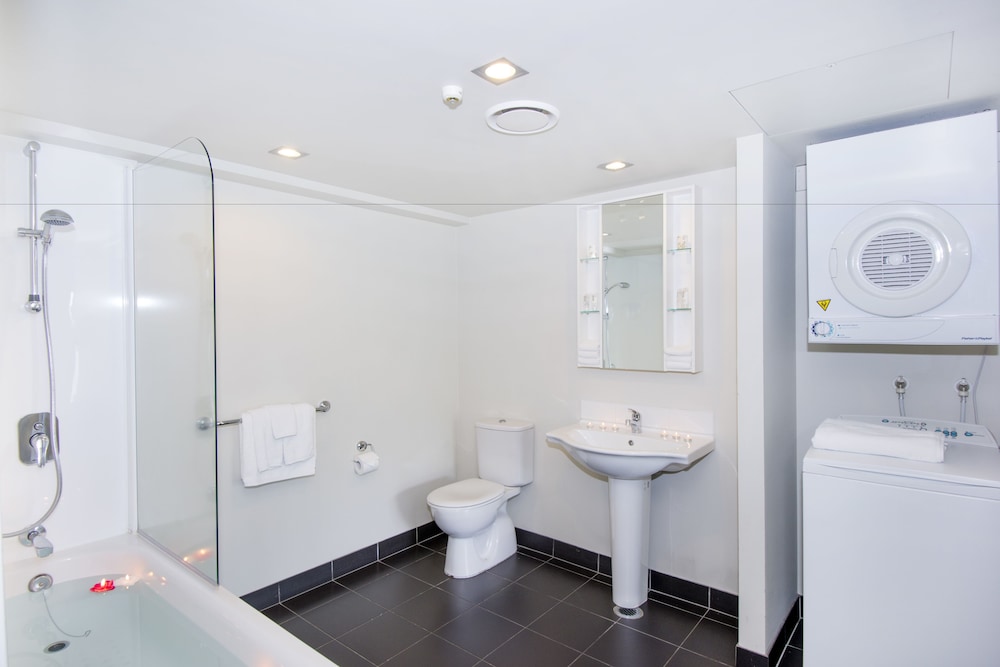 quest ponsonby