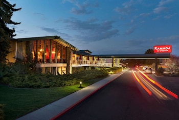 Ramada By Wyndham Spokane Airport,Spokane>>Airway Heights,4 star