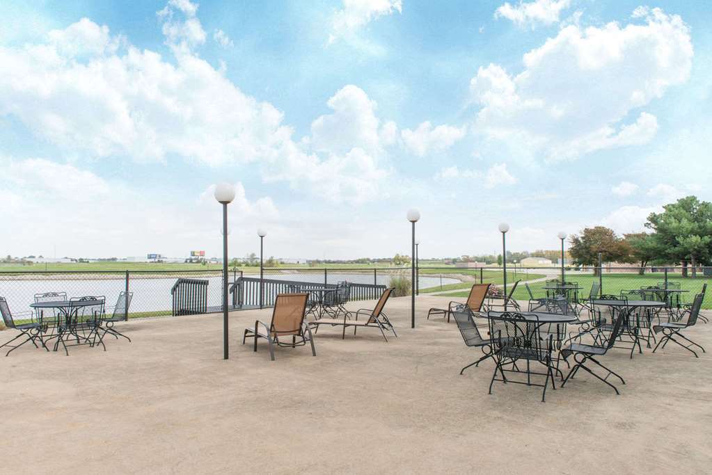 ramada by wyndham springfield north