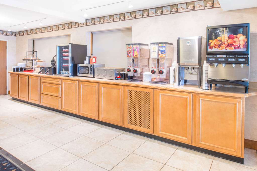 ramada by wyndham springfield north