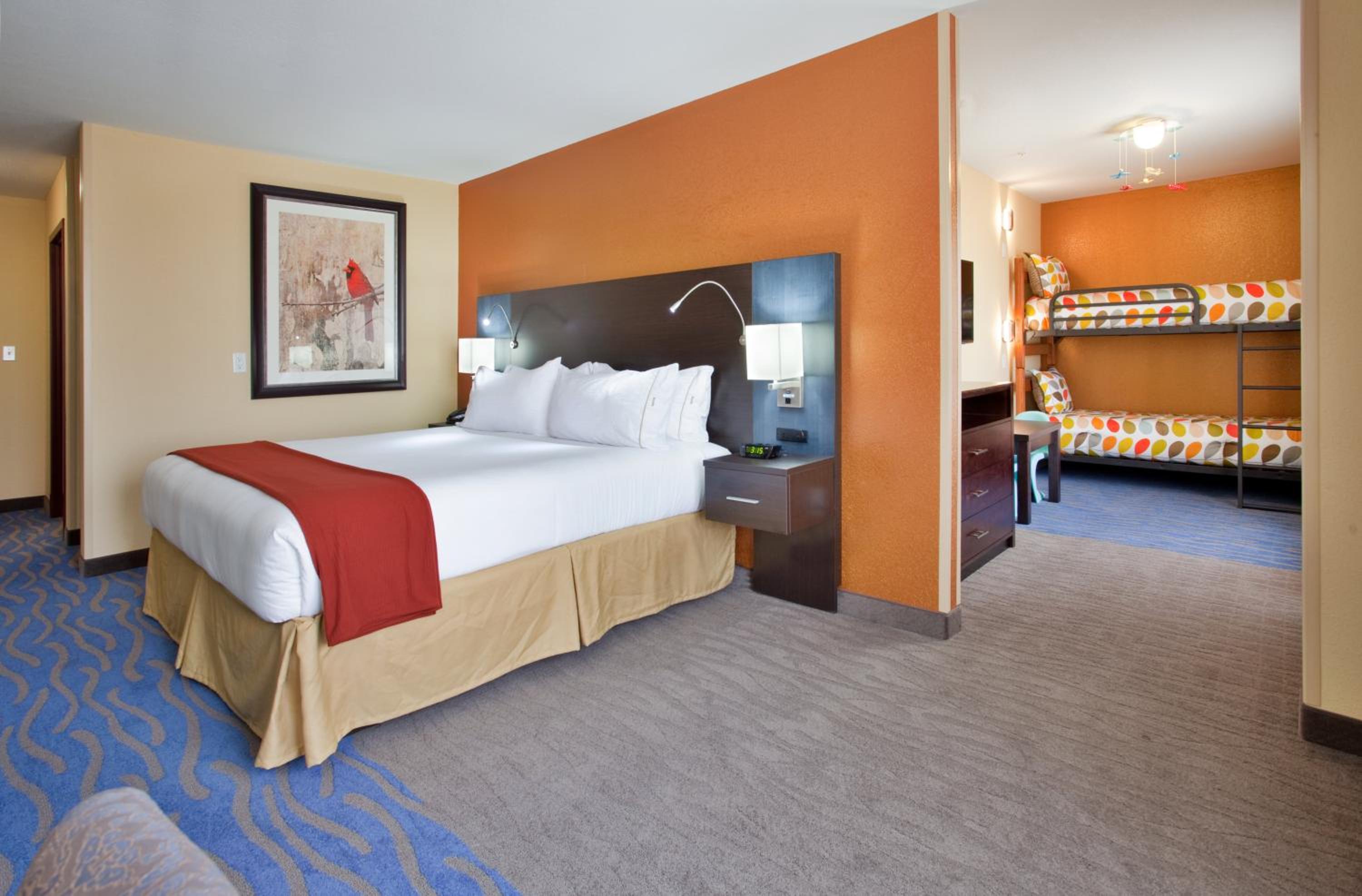 holiday inn express and suites st louis airport by ihg