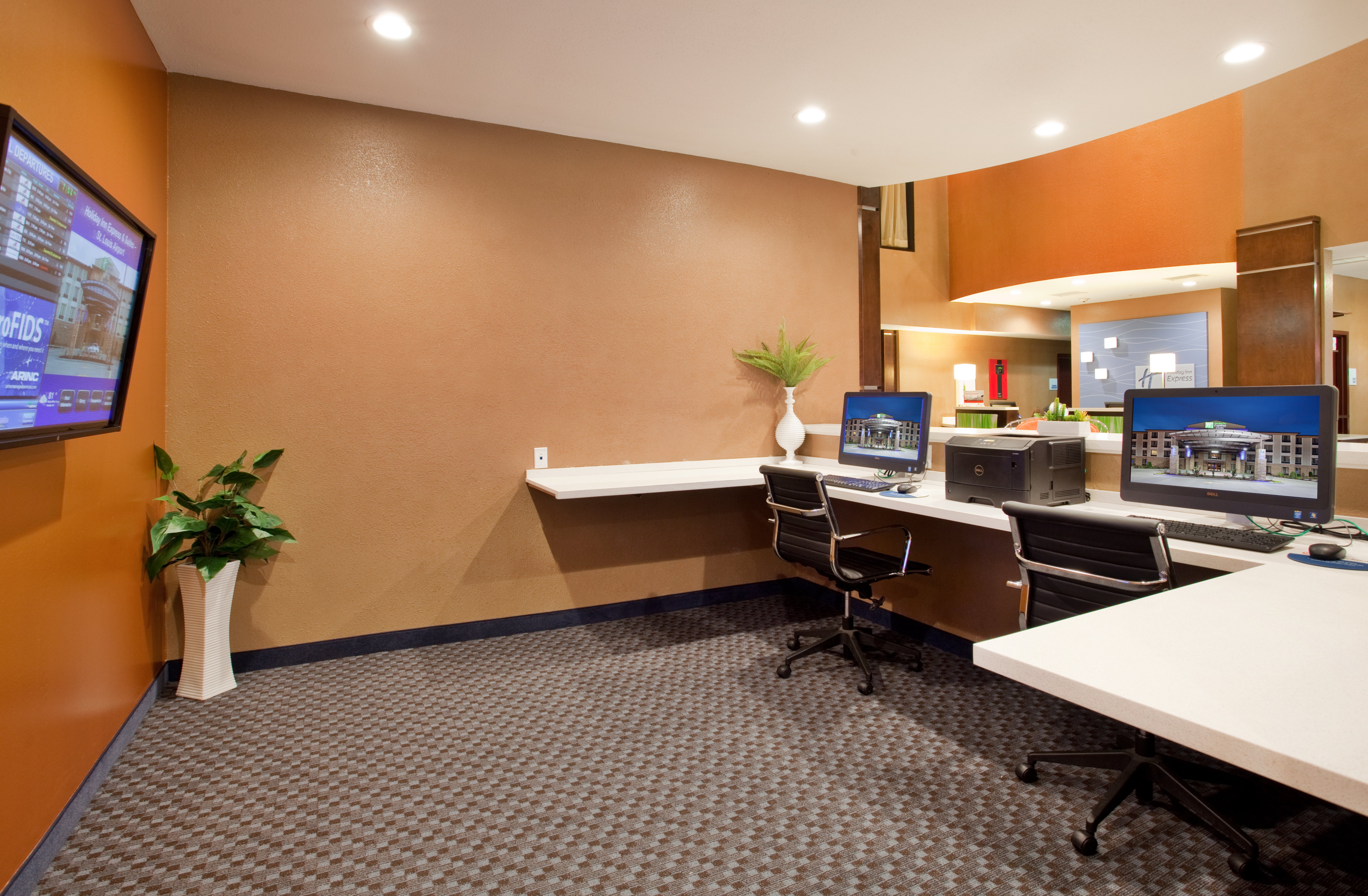 holiday inn express and suites st louis airport by ihg