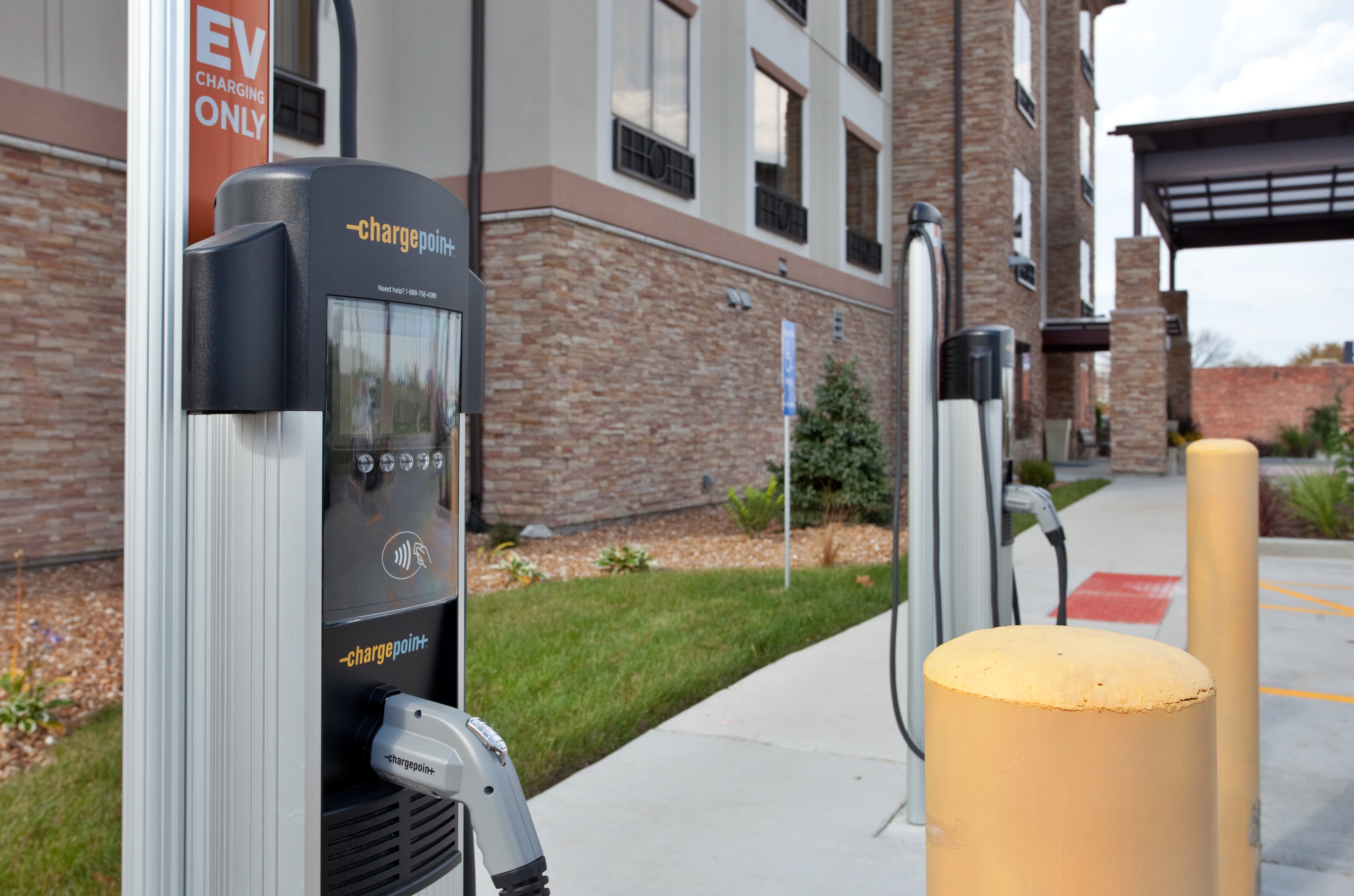 holiday inn express and suites st louis airport by ihg