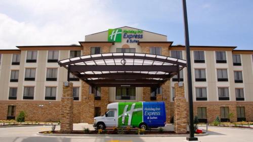 holiday inn express and suites st louis airport by ihg