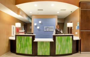 holiday inn express and suites st louis airport by ihg