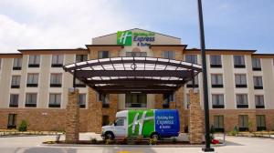 holiday inn express and suites st louis airport by ihg