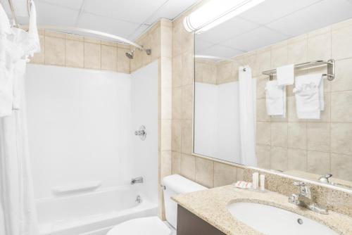 howard johnson by wyndham clifton nj