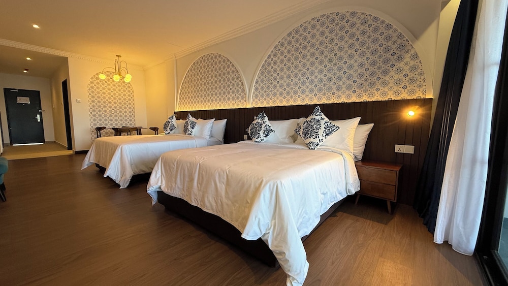 lisbon hotel limkokwing melaka campus