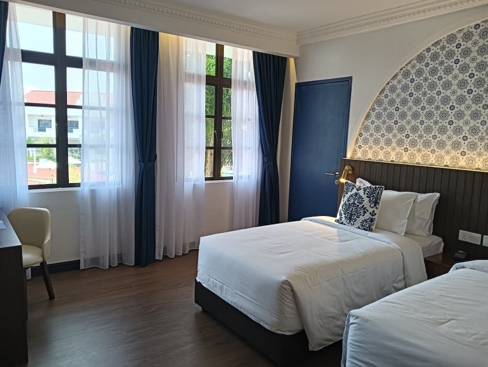 lisbon hotel limkokwing melaka campus