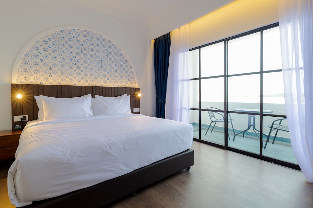 lisbon hotel limkokwing melaka campus
