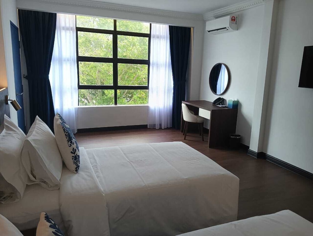 lisbon hotel limkokwing melaka campus