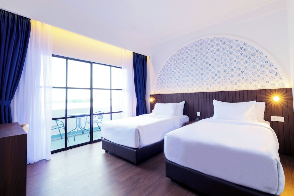 lisbon hotel limkokwing melaka campus