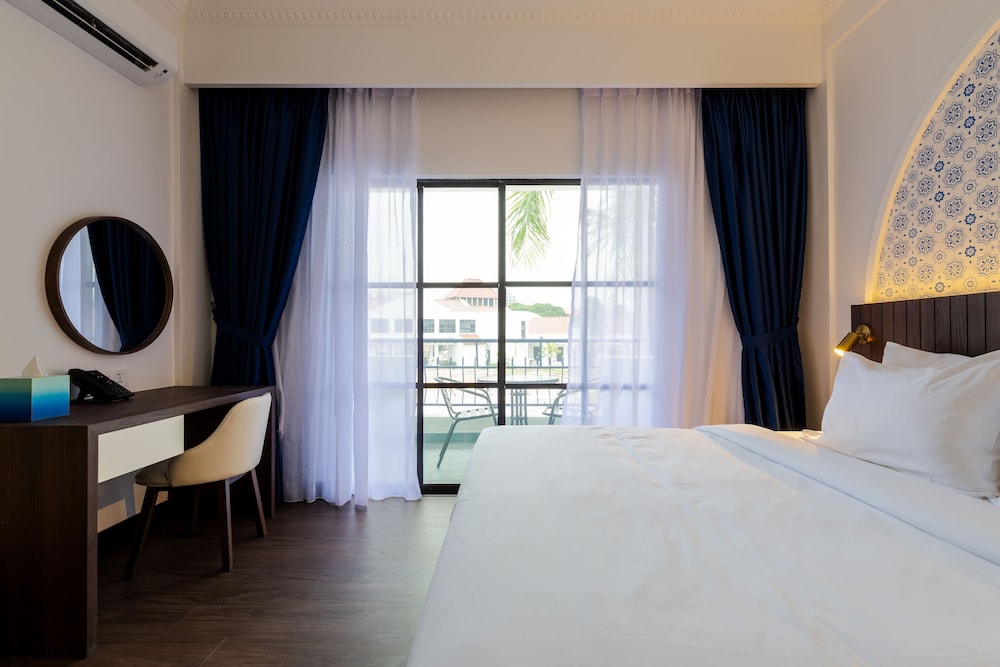lisbon hotel limkokwing melaka campus