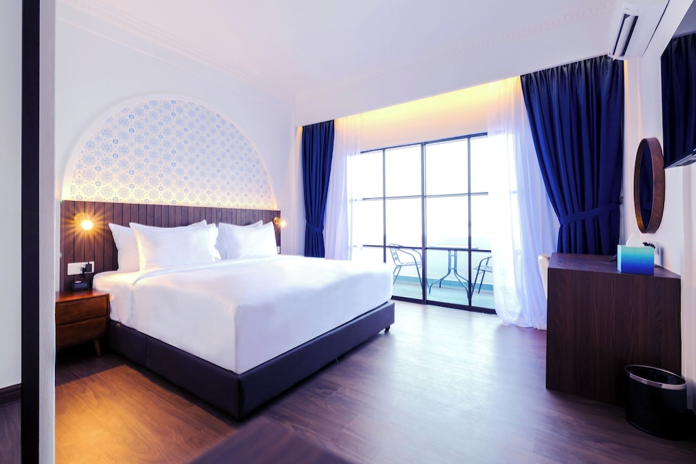 lisbon hotel limkokwing melaka campus